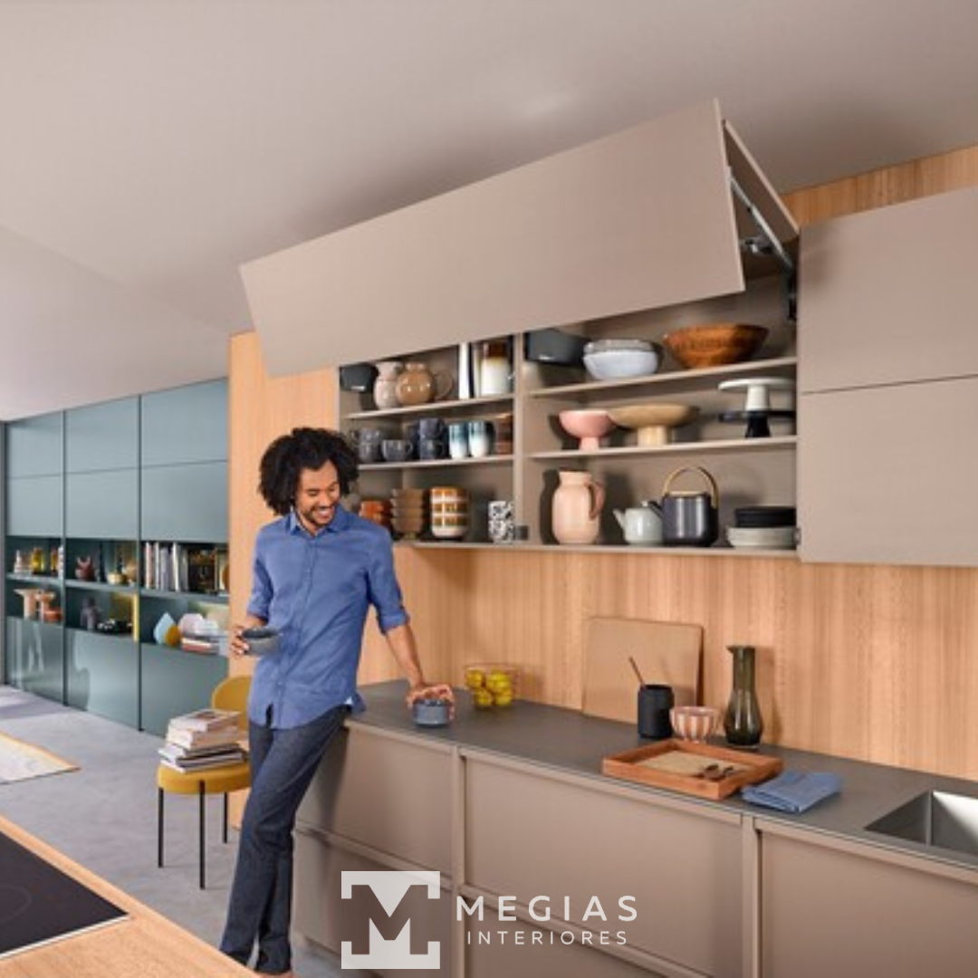 Sistema de puertas elevables Aventos de la marca Blum